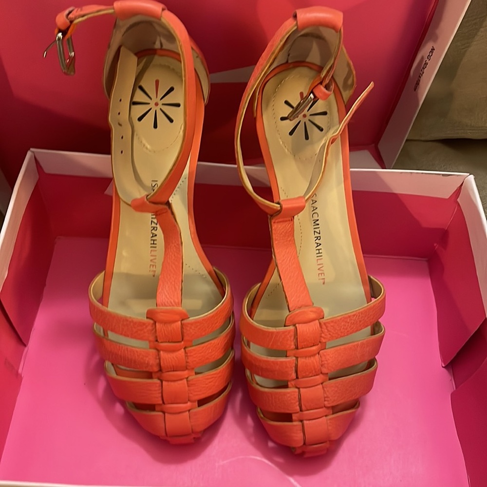 Issac Mizrahi Leather Sandals